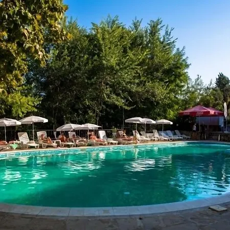 ホテル Vezhen - Free Parking