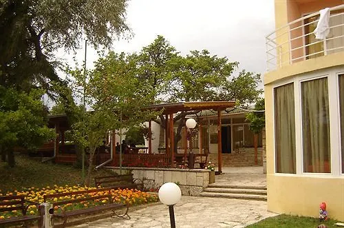 Hotel Vezhen - Free Parking