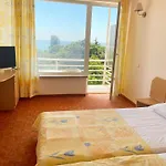 Hotel Vezhen - Free Parking