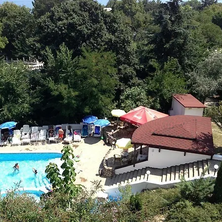 Szálloda Vezhen - Free Parking 3*
