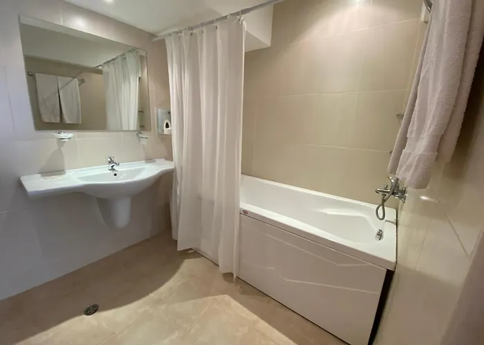 Vezhen - Free Parking 3*