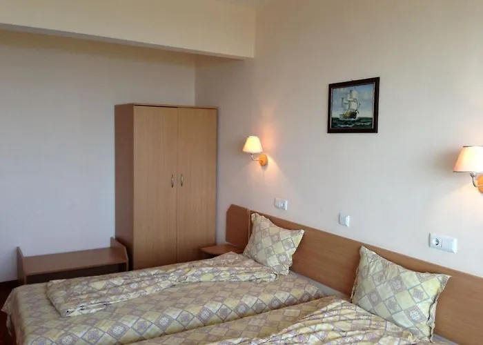 Hotel Vezhen - Free Parking 3*