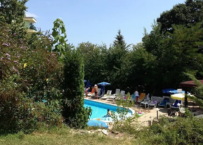 Vezhen - Free Parking Hotel Złote Piaski